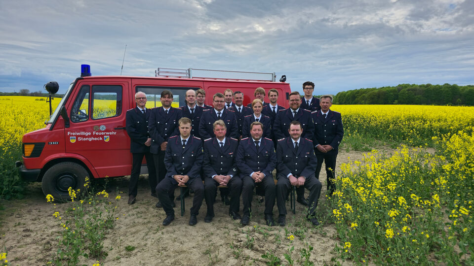 Gruppenbild der freiwilligen Feuerwehr Stangheck im Jahre 2025